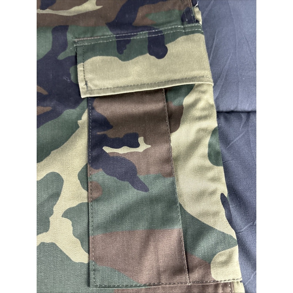 Rothco Woodland Camo Cargo Army Shorts Size XXXXL Paratrooper Button Fly BDU - Picture 4 of 11